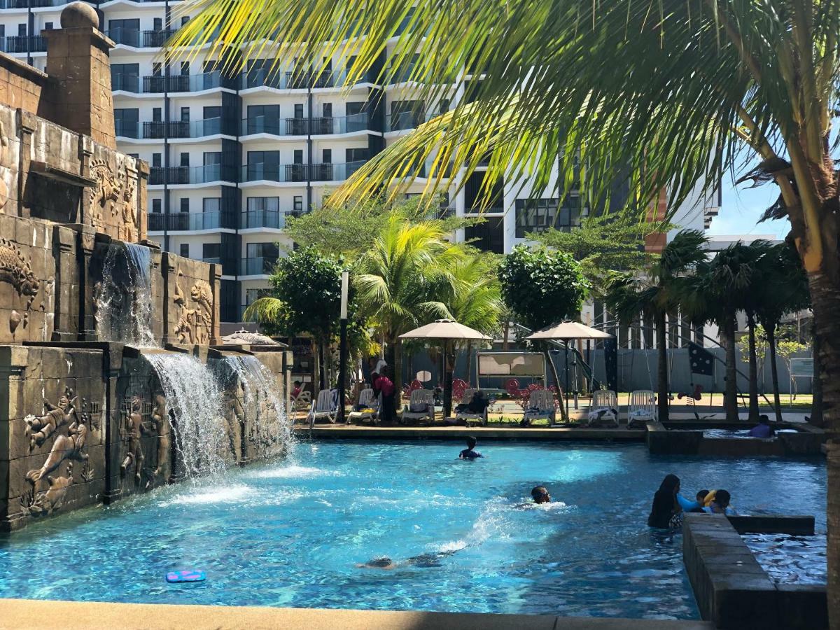 Swiss Garden Residence Pool Sea View Beach Resort Luxury Apartment & Family Suite Kuantan Exterior photo
