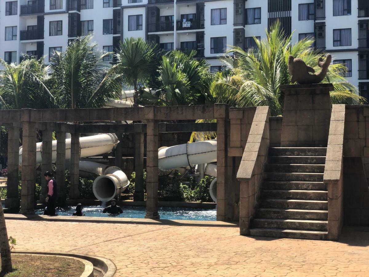 Swiss Garden Residence Pool Sea View Beach Resort Luxury Apartment & Family Suite Kuantan Exterior photo