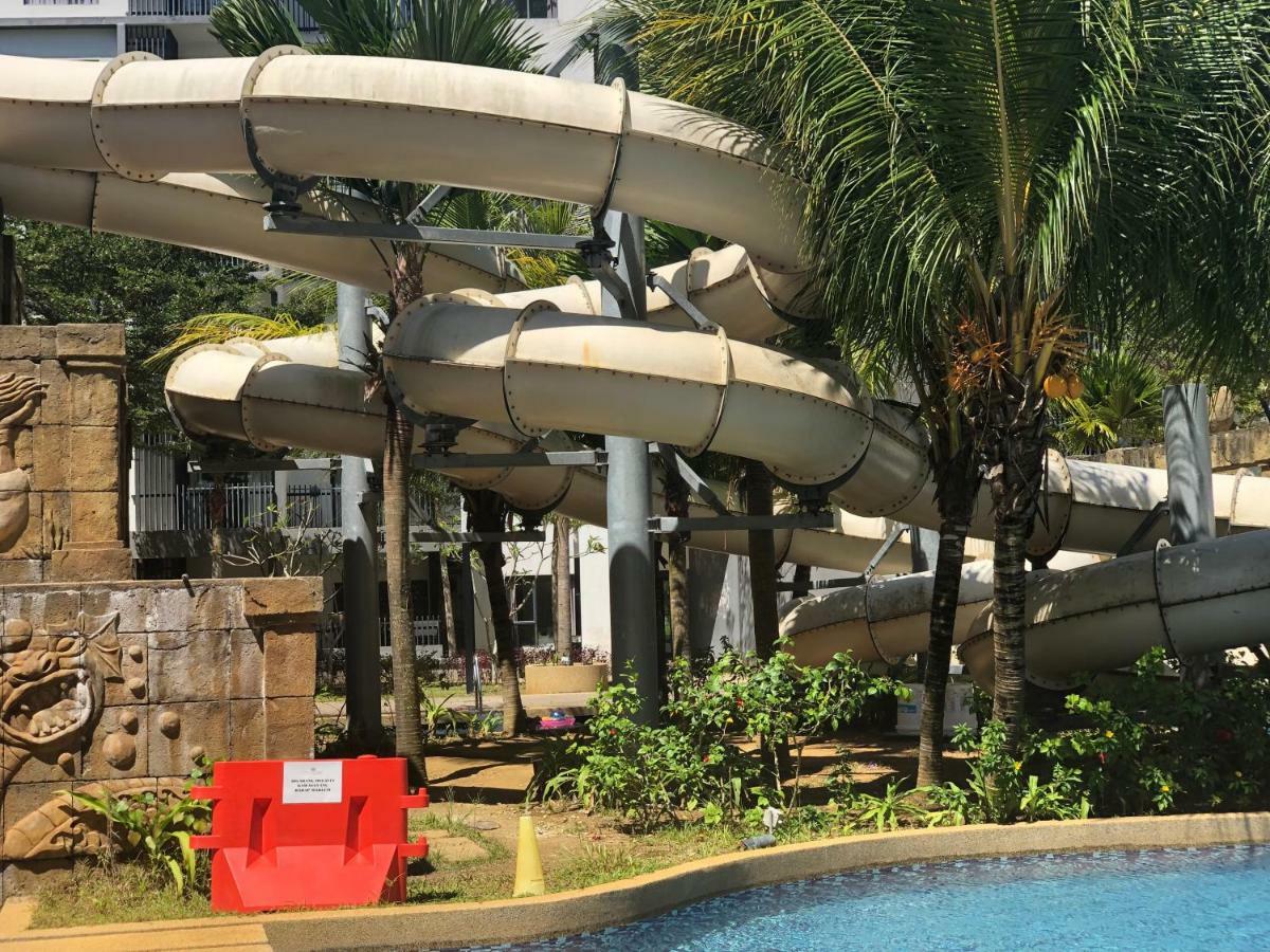 Swiss Garden Residence Pool Sea View Beach Resort Luxury Apartment & Family Suite Kuantan Exterior photo