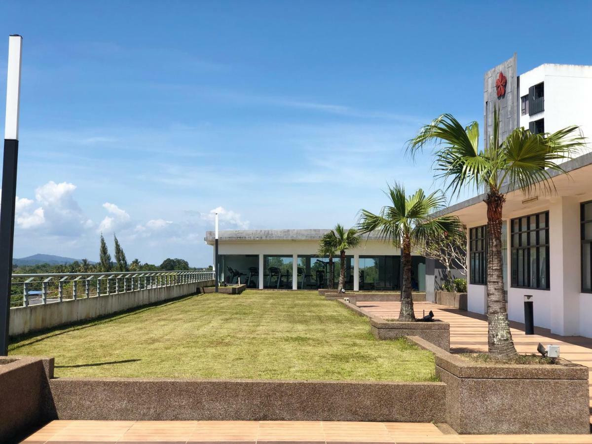 Swiss Garden Residence Pool Sea View Beach Resort Luxury Apartment & Family Suite Kuantan Exterior photo